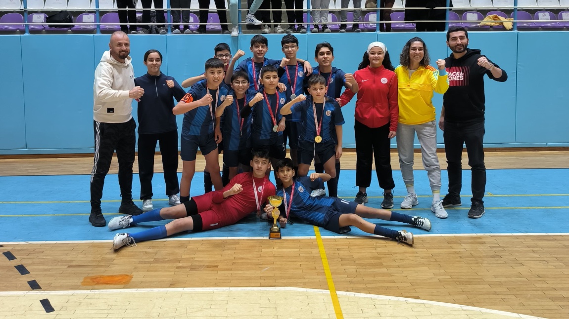 Okulumuz Yıldız Erkekler Futsal Takımı İl 1.si Olmuştur.