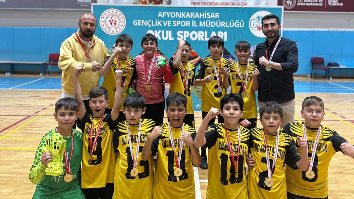 Okul Futsal Takımımız İl 1.si Olmuştur.
